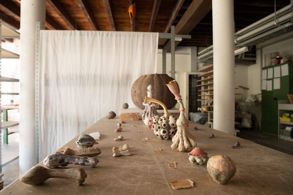 Photo de sculptures réalisée par Chris Thibli de janvier à avril 2023 à la fondation Bruckner de Carouge en Suisse