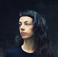 Portrait de la céramiste Marie Ange Huet, travaillant à Besançon